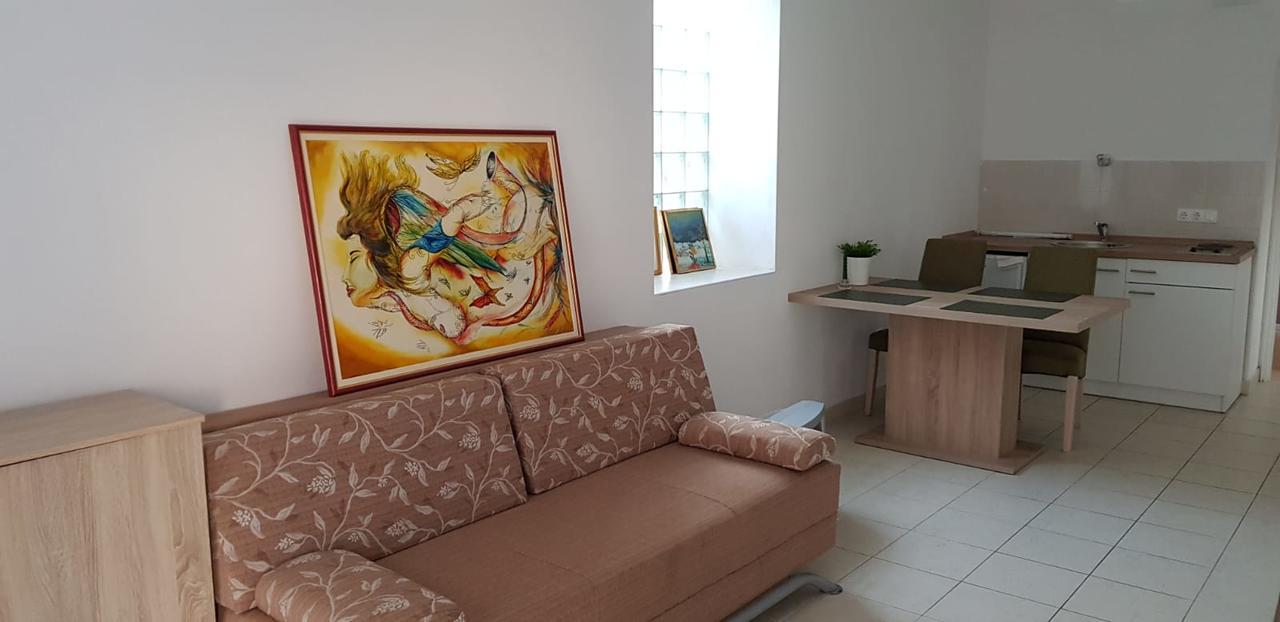 Hotel Sobe Zeneral à Novalja Extérieur photo